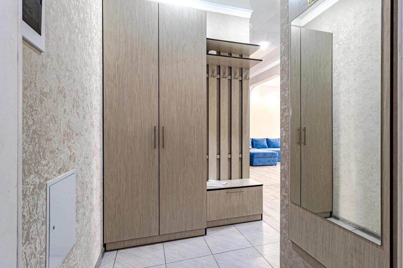 Apartments Lux 53/141 Astana Luaran gambar